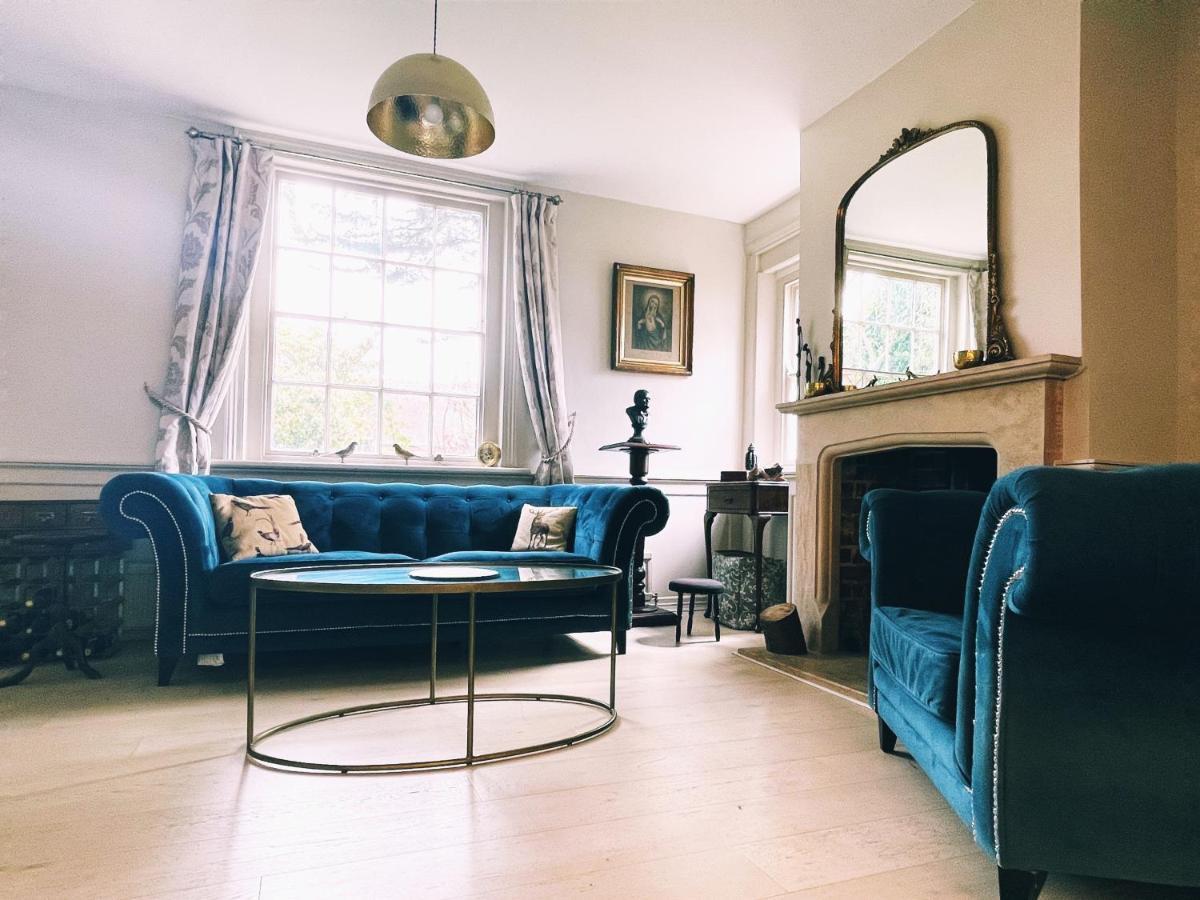 Manor House Of Cheshunt- Historic Villa ภายนอก รูปภาพ
